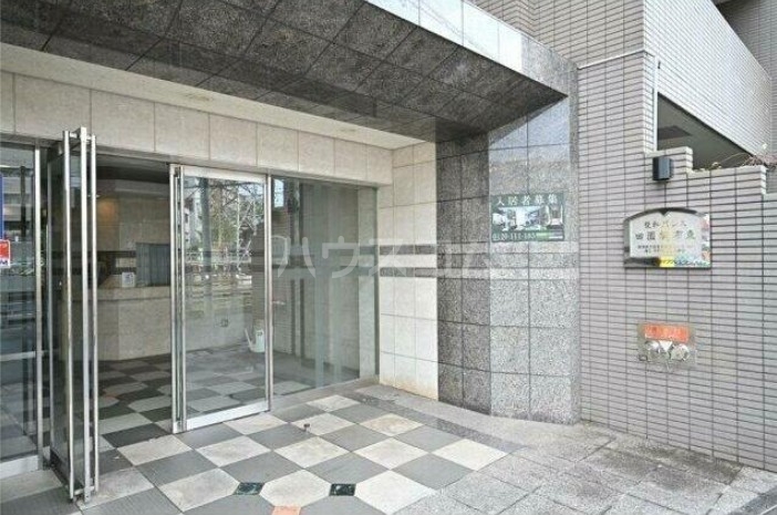 25/30 エントランス