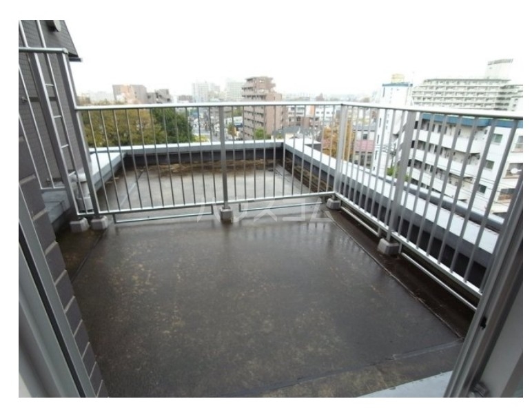 14/30 バルコニー