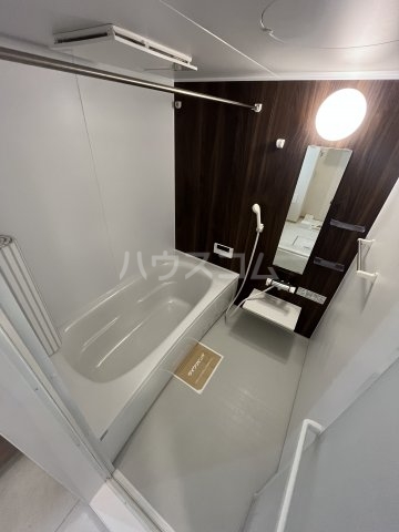 13/30 浴室