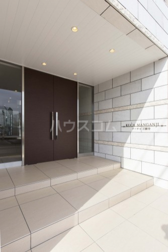 20/30 エントランス