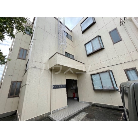 24/30 エントランス