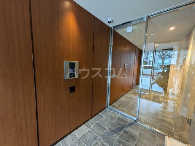 28/30 エントランス