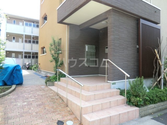 3/8 エントランス