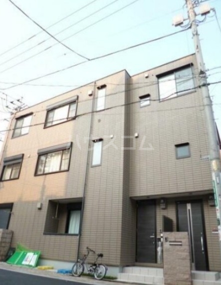 2/4 エントランス