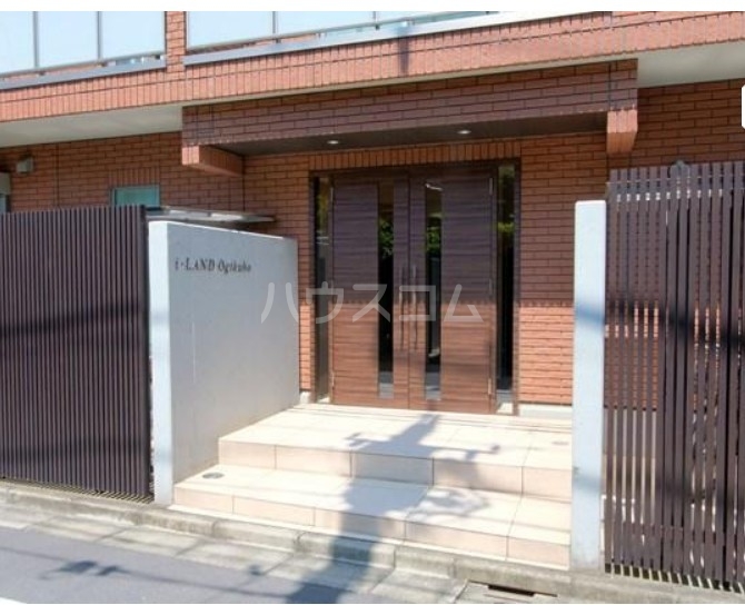 20/29 エントランス