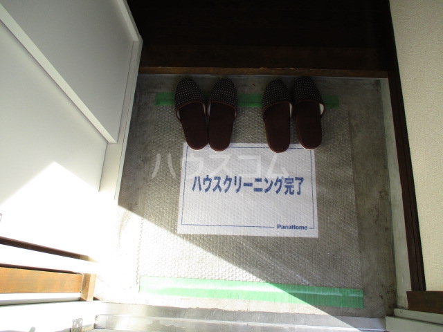 21/30 エントランス