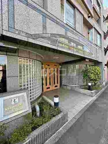 16/26 エントランス