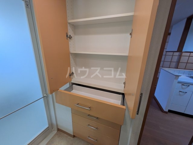 収納