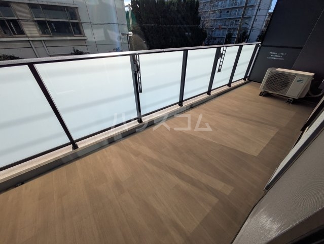 20/30 バルコニー