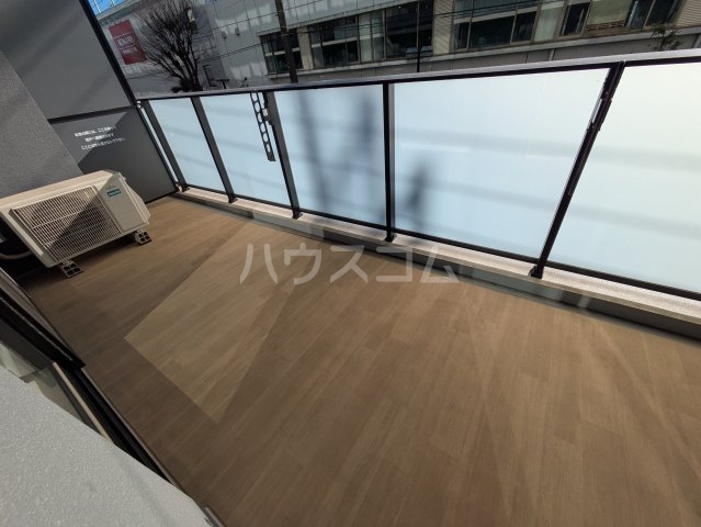 23/30 バルコニー