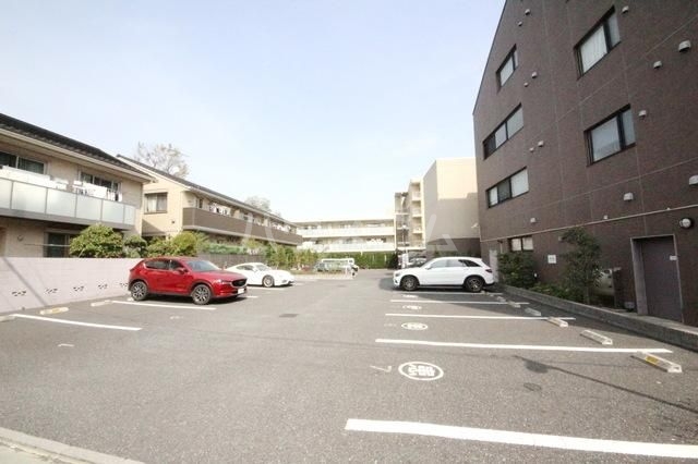 4/13 駐車場
