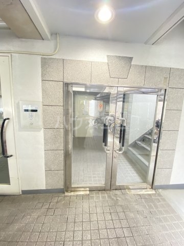 19/22 エントランス