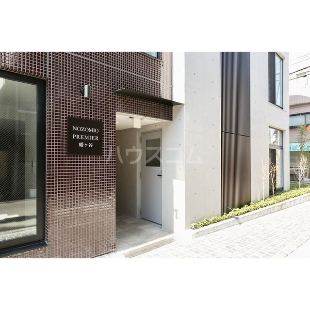 16/17 エントランス