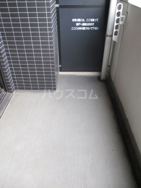 13/30 バルコニー