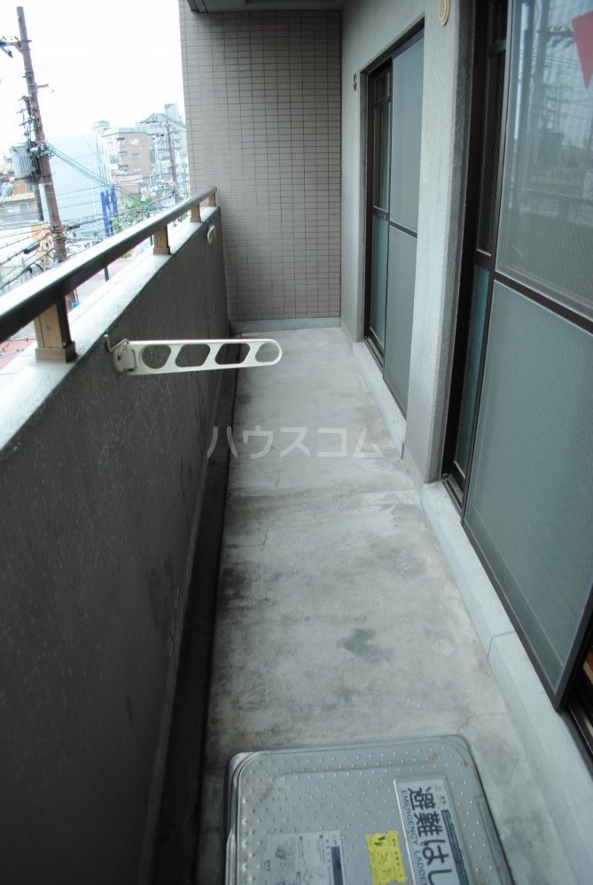 19/28 バルコニー