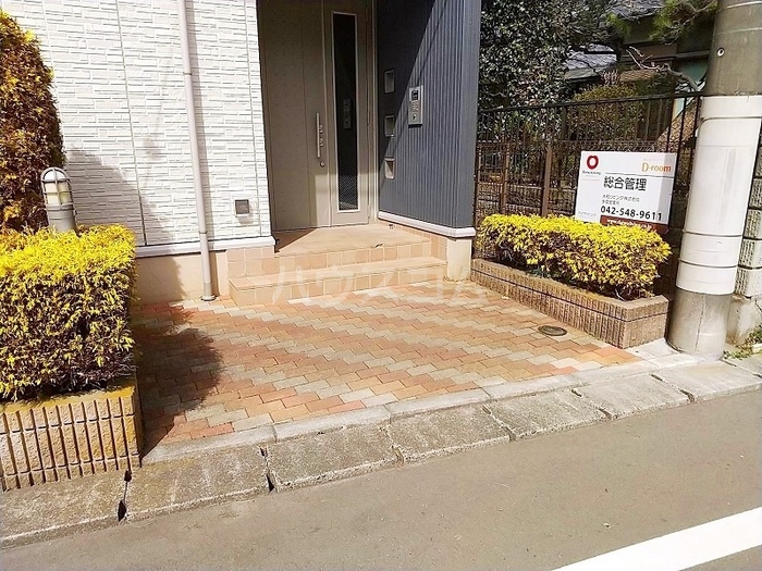 15/21 エントランス