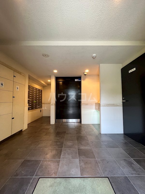 2/3 エントランス