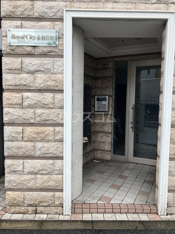 15/18 エントランス