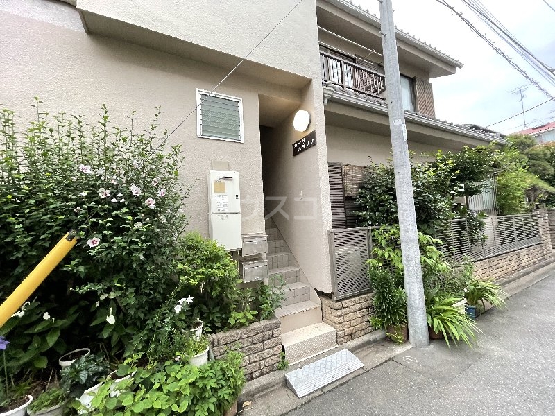 21/23 エントランス