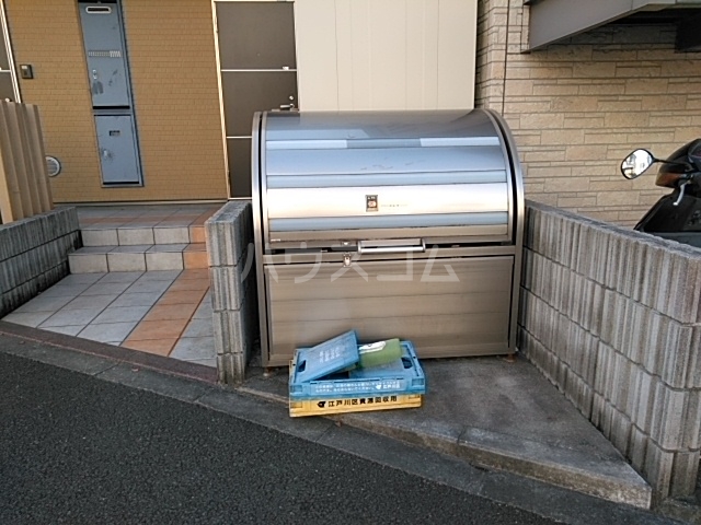 16/19 エントランス