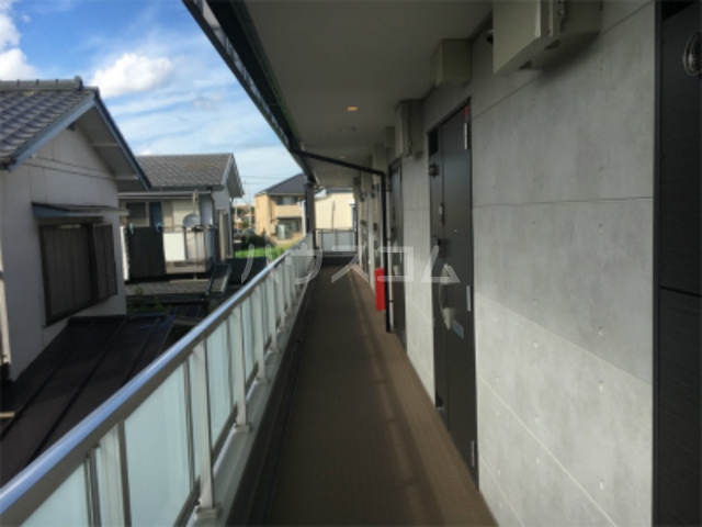 15/22 エントランス