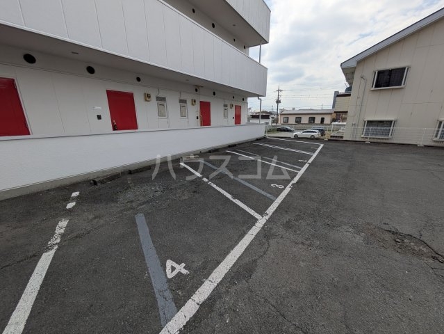 16/17 駐車場