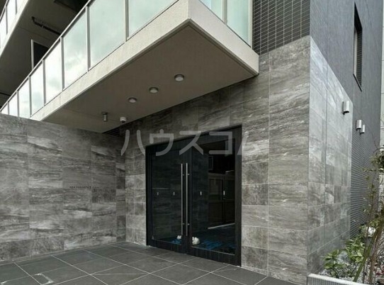 14/19 エントランス