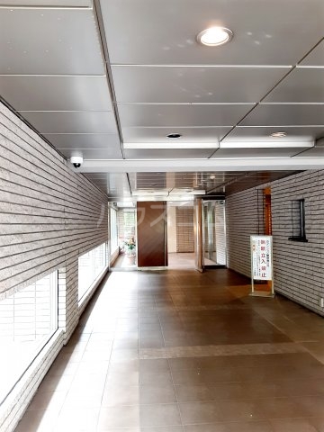 19/28 エントランス