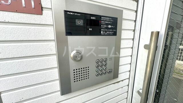 16/17 エントランス