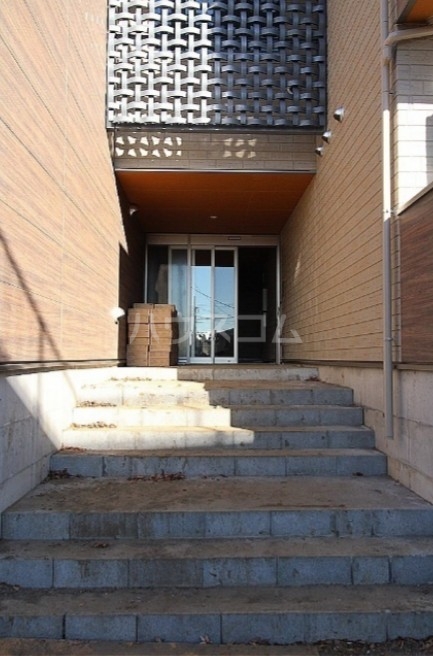 17/20 エントランス