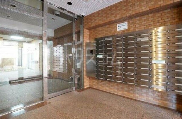 20/30 エントランス