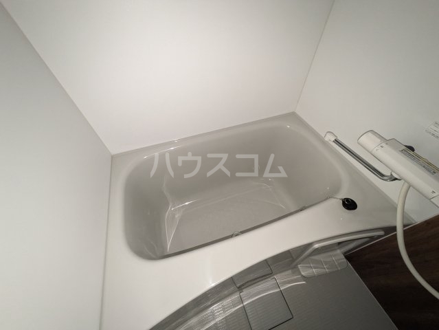 13/27 浴室
