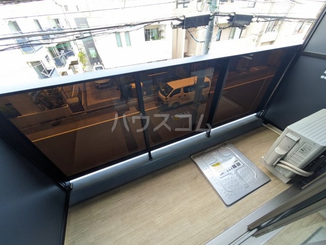 16/27 バルコニー