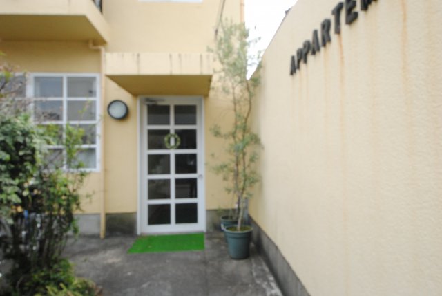 22/30 エントランス