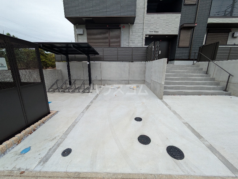 28/30 駐車場