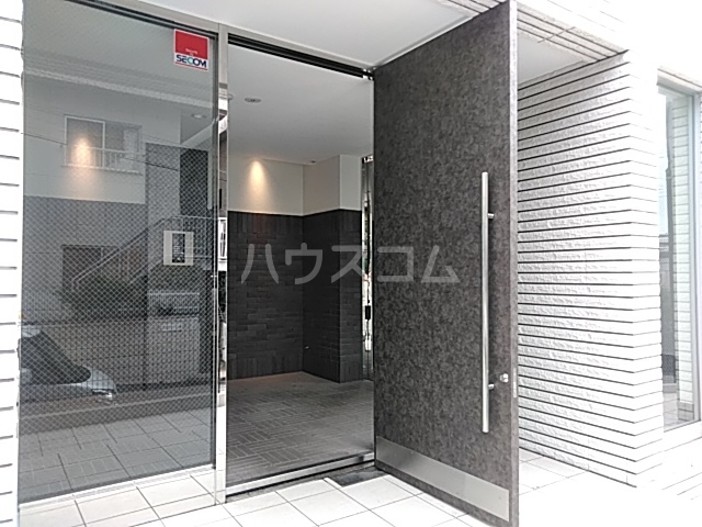 16/25 エントランス