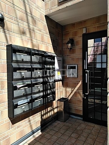 17/18 エントランス