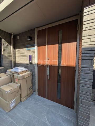 13/17 エントランス