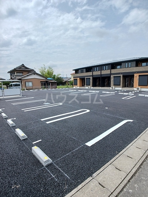 16/28 駐車場