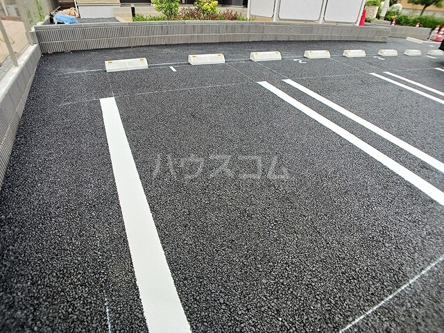 25/30 駐車場