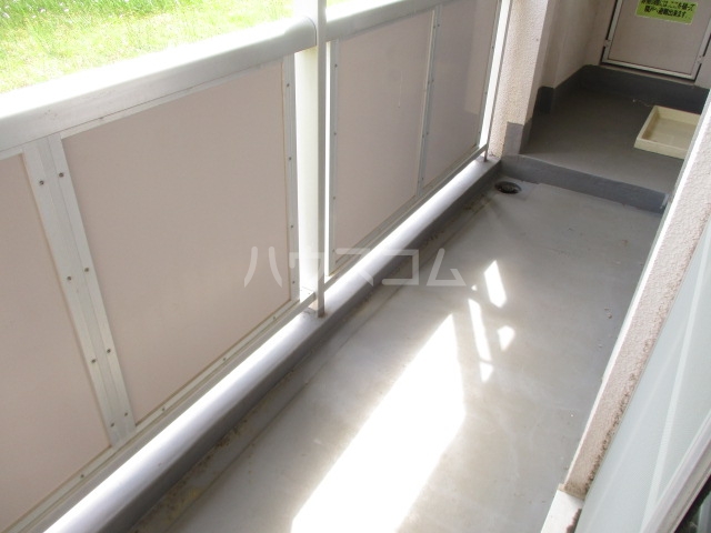 16/23 バルコニー