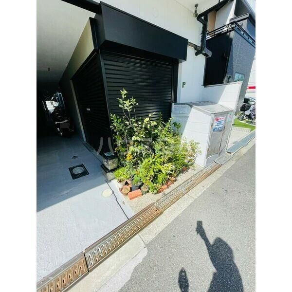 14/22 エントランス