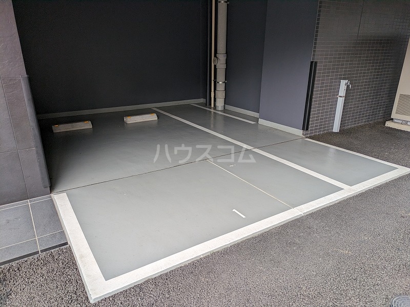 22/30 駐車場