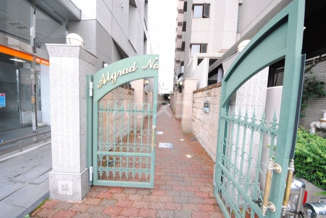 15/15 エントランス