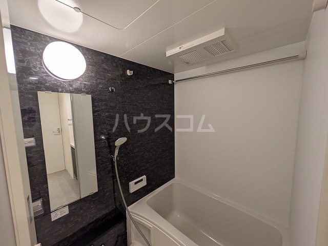 28/30 エントランス