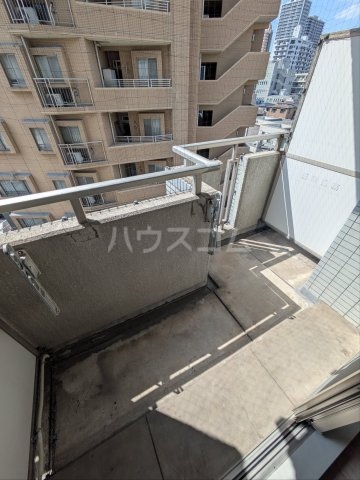 13/19 バルコニー