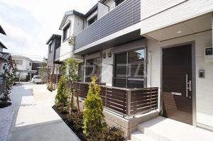 16/21 エントランス