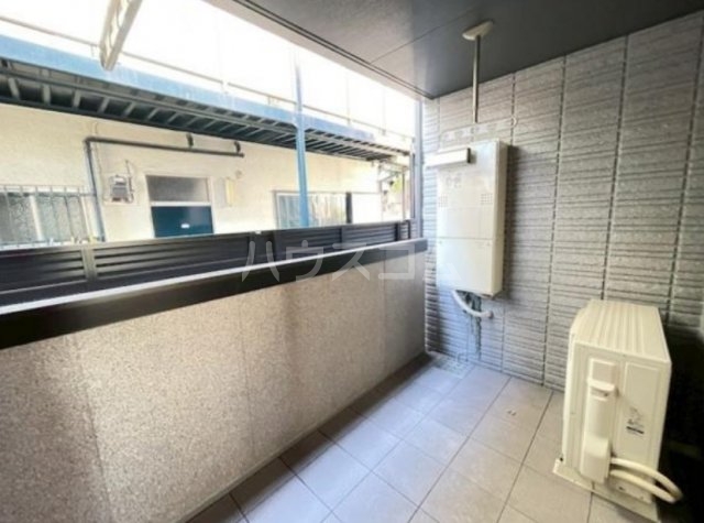 27/30 バルコニー