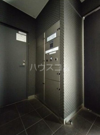 2/4 エントランス