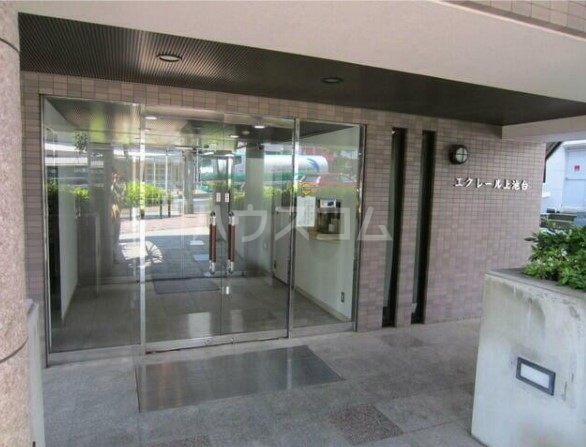 16/19 エントランス